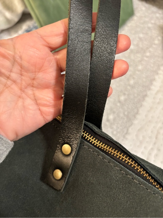 Portland Leather Peppercorn Oversized Tote | Mercari Portland Leather large zip peppercorn tote